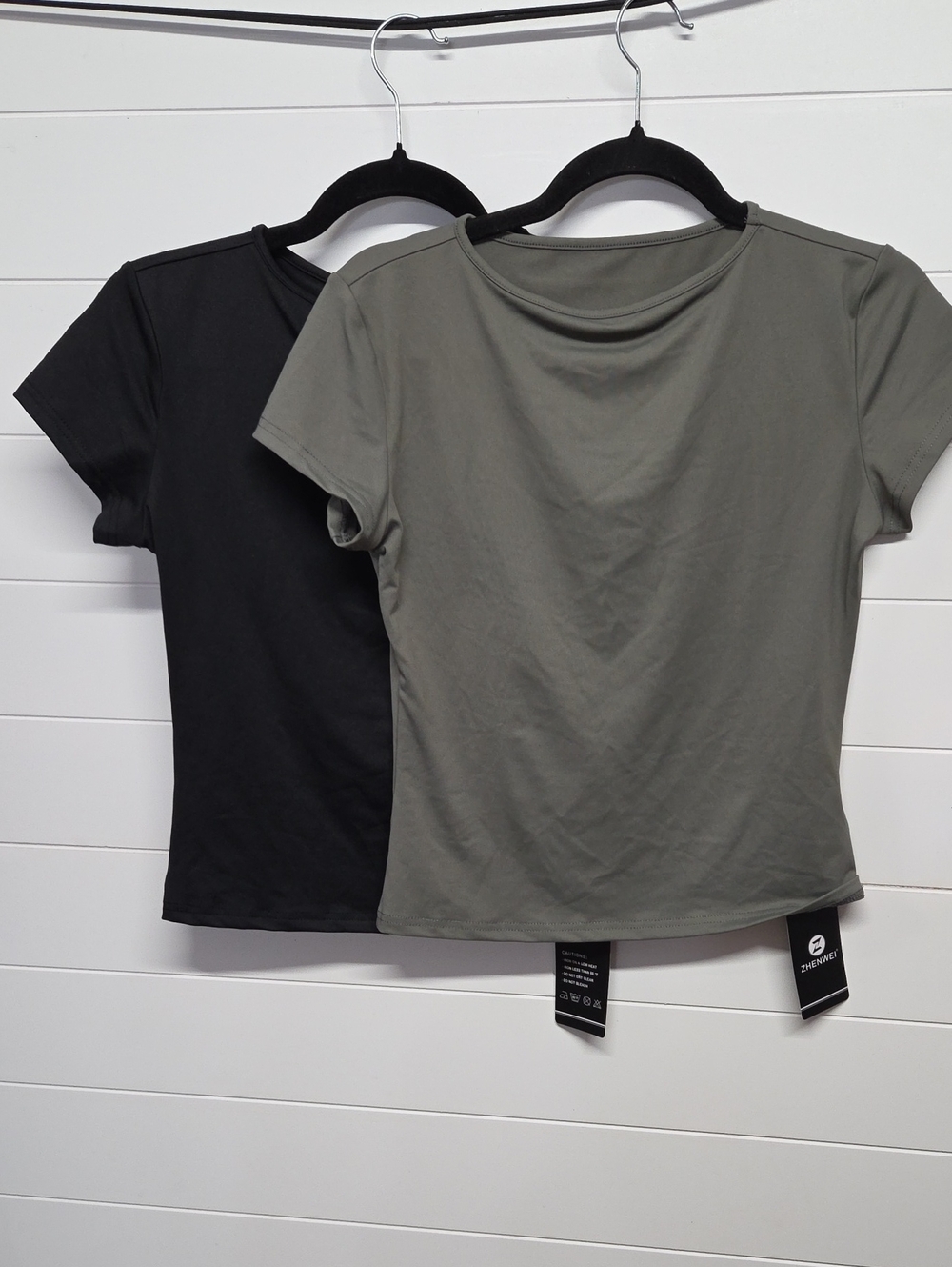 Zhenwei Shortsleeve Shirt Bundle Womens Size Medium